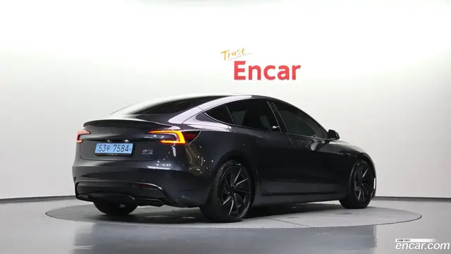 Main__Slider__Photo:Model 3 Tesla 2026.2-1
