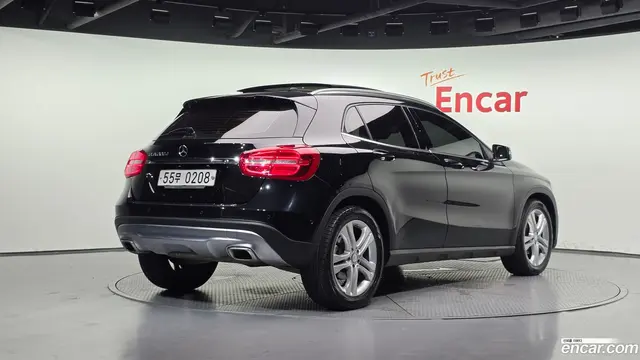 Main__Slider__Photo:GLA-Class Mercedes-Benz 2016.5-1