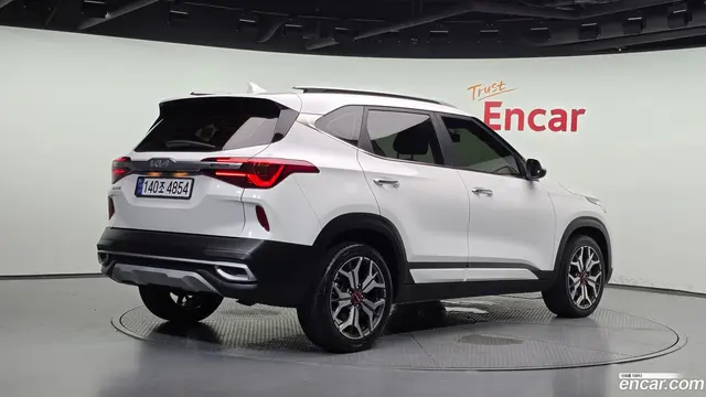 Main__Slider__Photo:Seltos Kia 2022.1-1