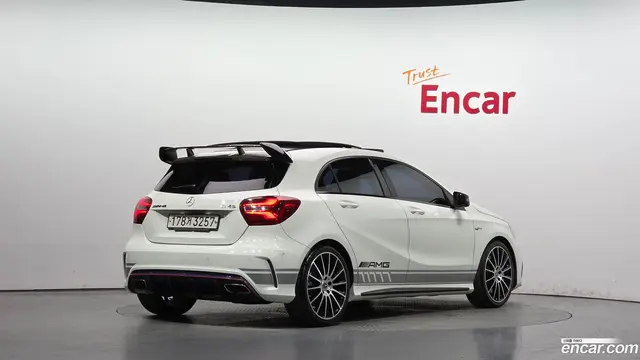 Main__Slider__Photo:A-Class Mercedes-Benz 2017.8-1