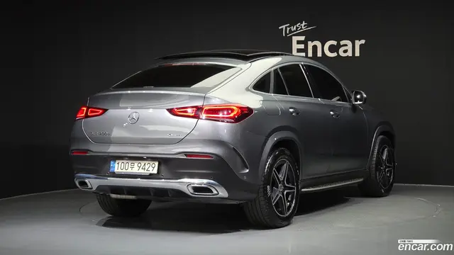 Main__Slider__Photo:GLE-Class Mercedes-Benz 2021.5-1