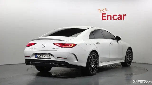 Main__Slider__Photo:CLS-Class Mercedes-Benz 2021.5-1