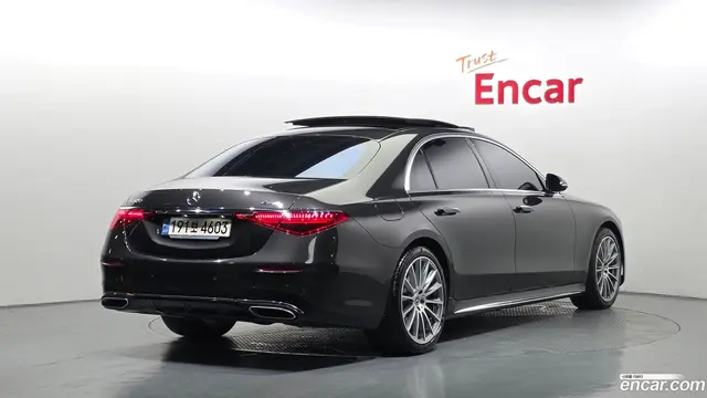 Main__Slider__Photo:S-Class Mercedes-Benz 2021.6-1