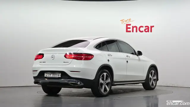 Main__Slider__Photo:GLC-Class Mercedes-Benz 2019.3-1