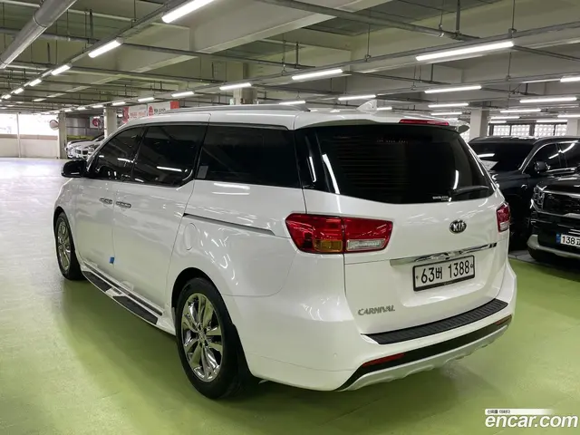 Main__Slider__Photo:Canival Kia 2017.2-1