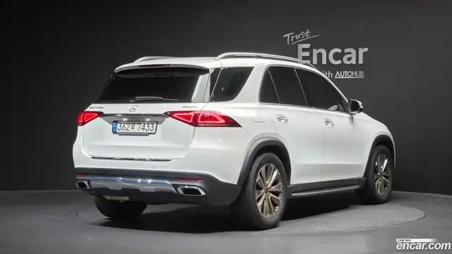Main__Slider__Photo:GLE-Class Mercedes-Benz 2021.3-1