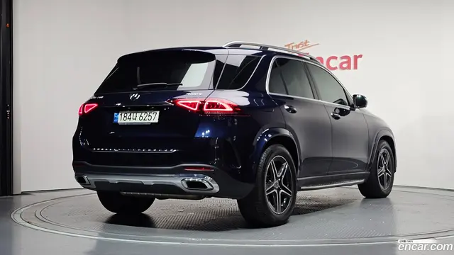Main__Slider__Photo:GLE-Class Mercedes-Benz 2021.6-1