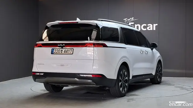 Main__Slider__Photo:Canival Kia 2023.0-1