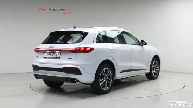 Main__Slider__Photo:Q5 Audi 2025.11-1
