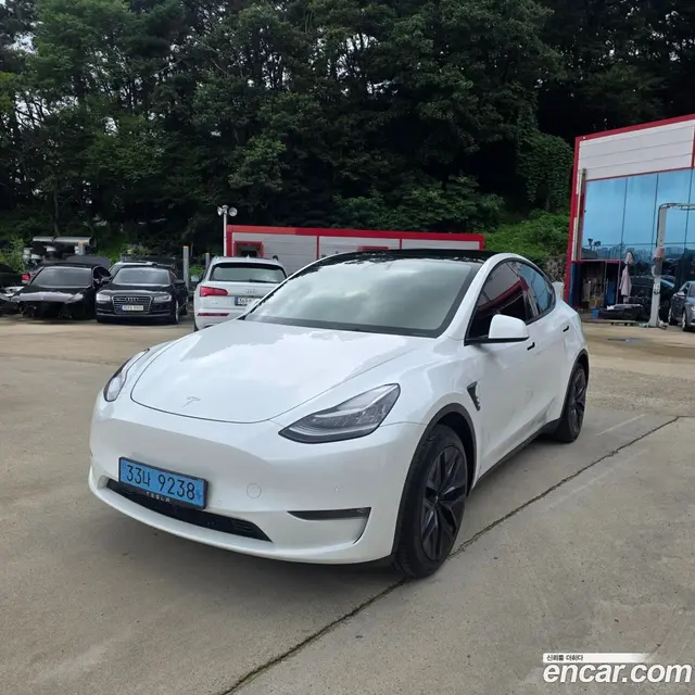Main__Slider__Photo:Model Y Tesla 2021.10-1