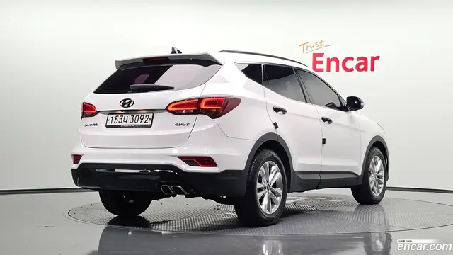 Main__Slider__Photo:Santafe Hyundai 2016.5-1