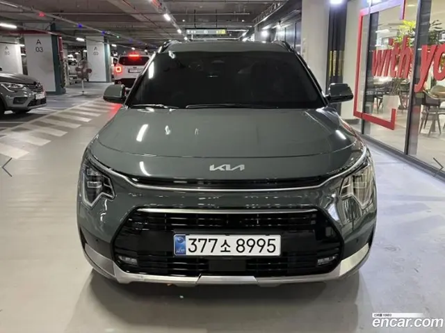 Main__Slider__Photo:Niro Kia 2025.3-1