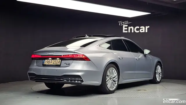 Main__Slider__Photo:A7 Audi 2021.10-1