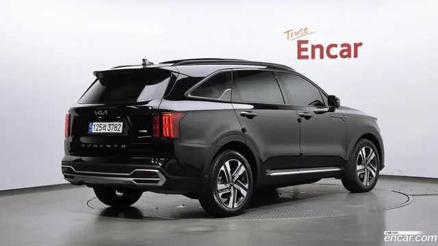 Main__Slider__Photo:Sorento Kia 2022.5-1
