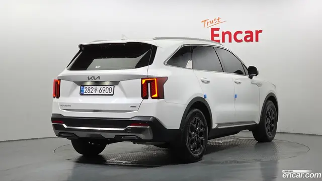 Main__Slider__Photo:Sorento Kia 2024.10-1