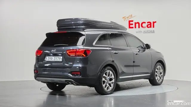 Main__Slider__Photo:Sorento Kia 2019.6-1
