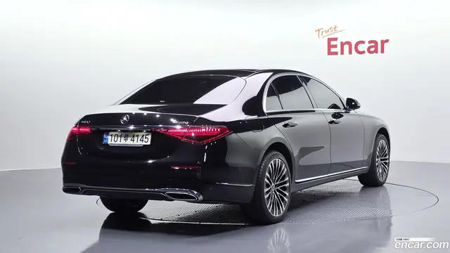 Main__Slider__Photo:S-Class Mercedes-Benz 2021.9-1