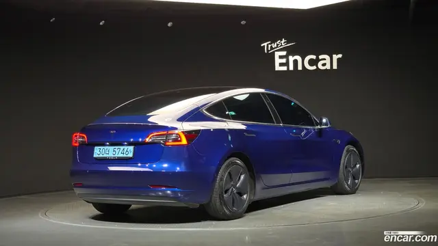 Main__Slider__Photo:Model 3 Tesla 2020.7-1
