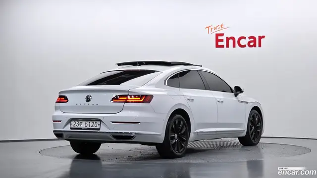 Main__Slider__Photo:Arteon Volkswagen 2019.4-1