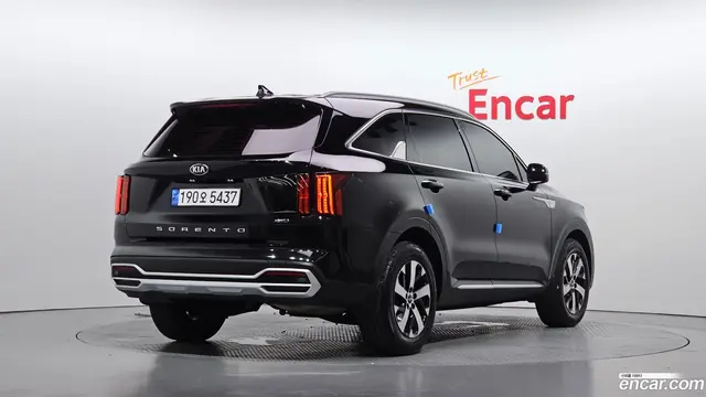 Main__Slider__Photo:Sorento Kia 2020.6-1
