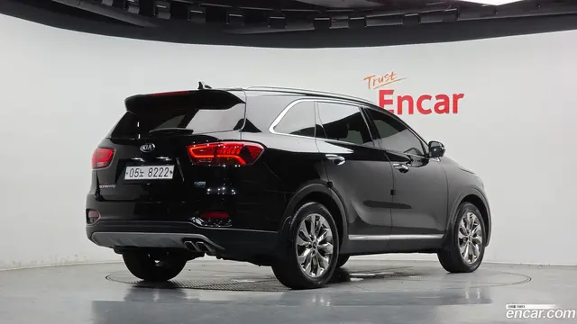 Main__Slider__Photo:Sorento Kia 2017.7-1