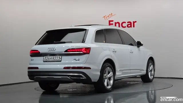 Main__Slider__Photo:Q7 Audi 2020.4-1
