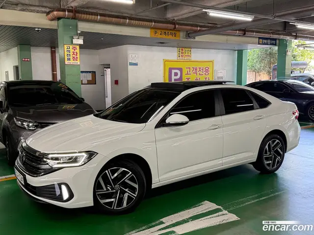 Main__Slider__Photo:Jetta Volkswagen 2023.6-1