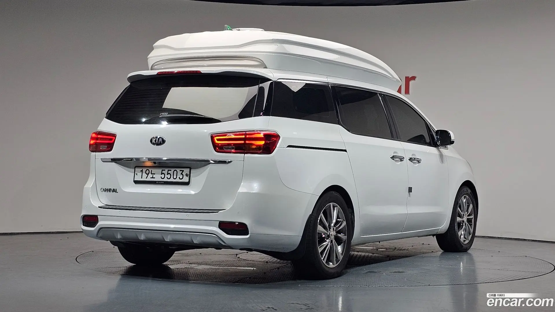 Main__Slider__Photo:Canival Kia 2018.7-1