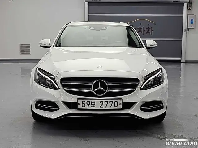 Main__Slider__Photo:C-Class Mercedes-Benz 2014.6-1