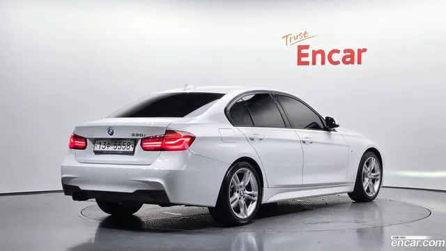 Main__Slider__Photo:3-Series BMW 2018.4-1