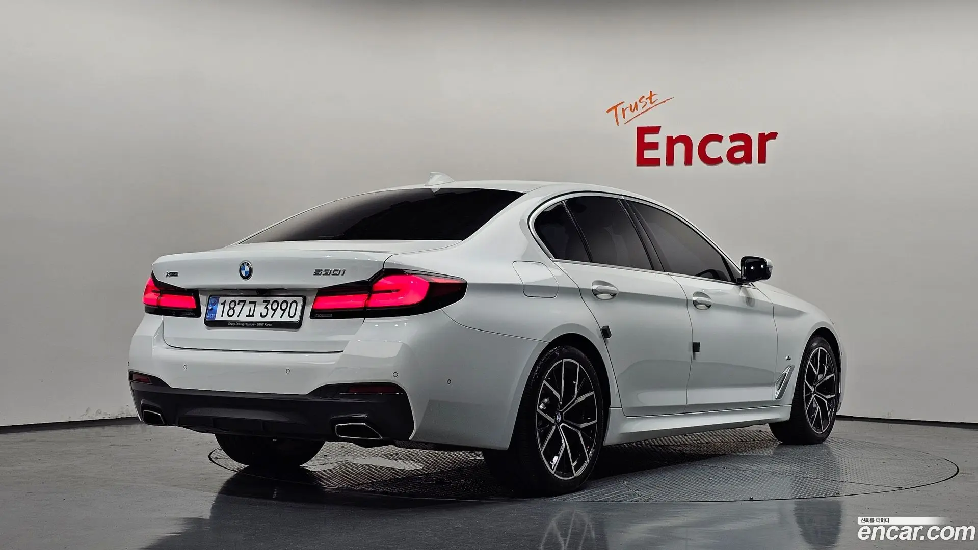 Main__Slider__Photo:5-Series BMW 2023.3-1