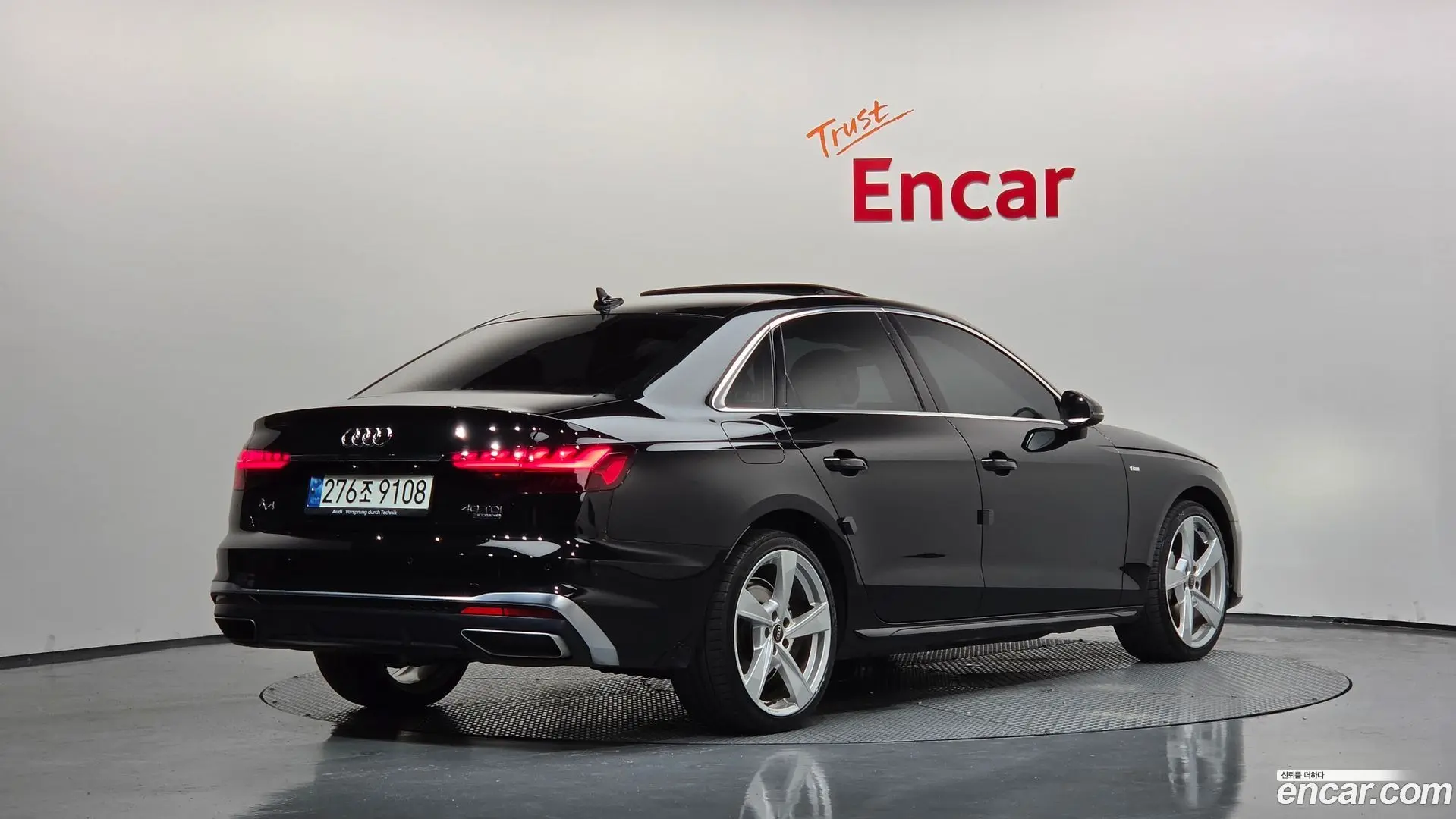 Main__Slider__Photo:A4 Audi 2021.11-1