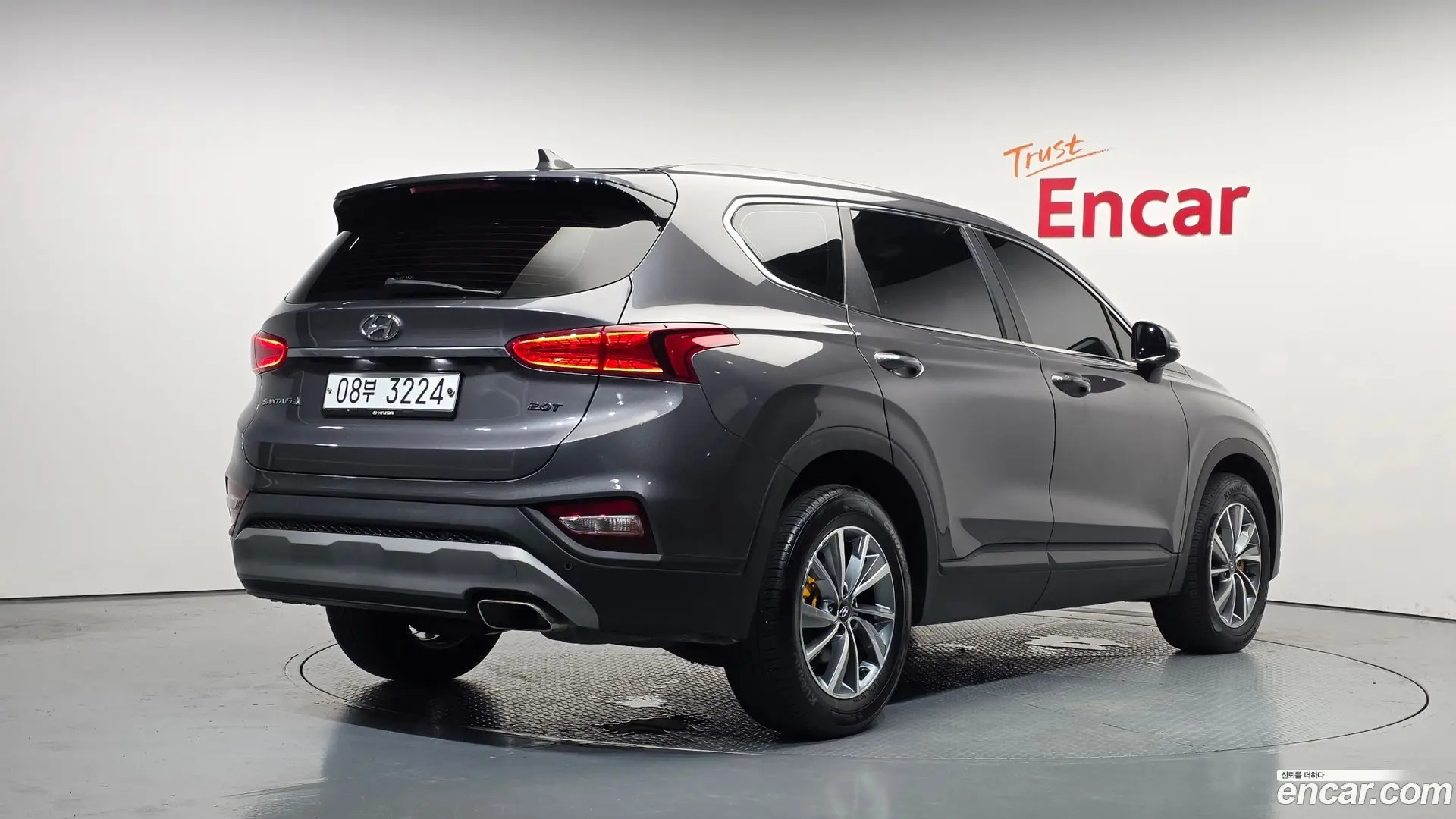 Main__Slider__Photo:Santafe Hyundai 2018.8-1