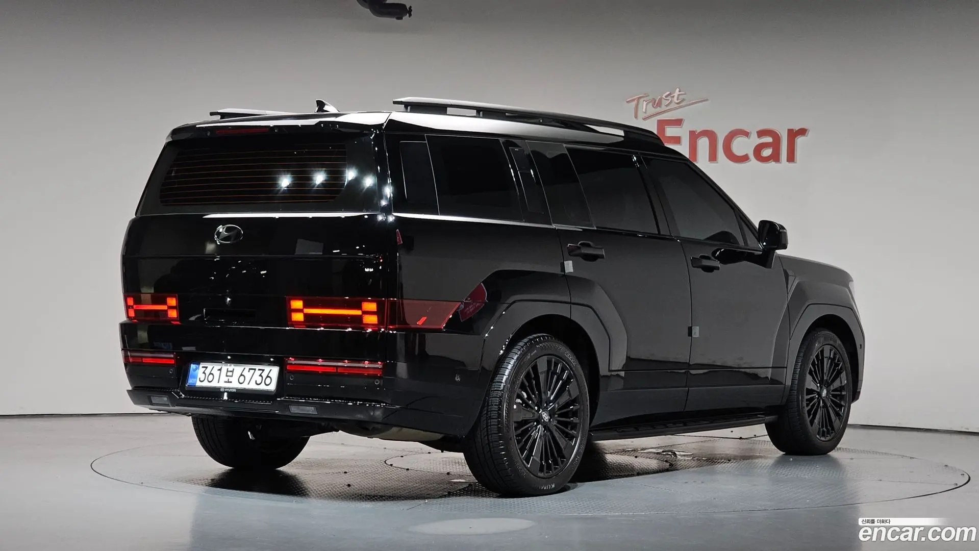 Main__Slider__Photo:Santafe Hyundai 2026.1-1