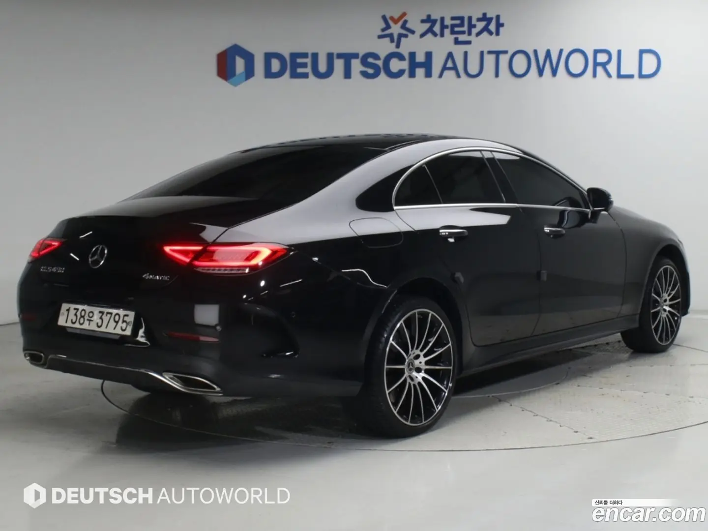Main__Slider__Photo:CLS-Class Mercedes-Benz 2020.4-1