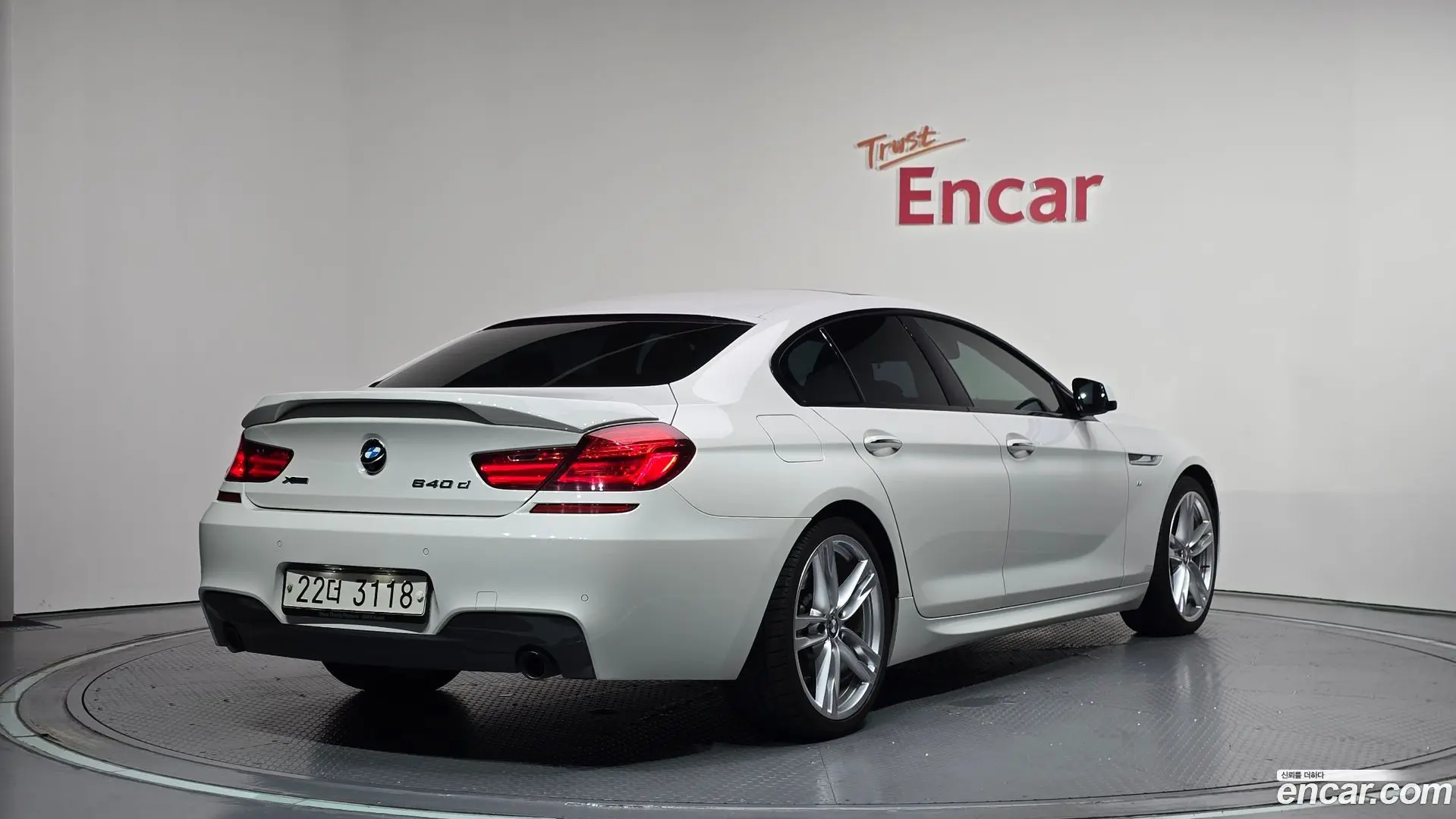 Main__Slider__Photo:6-Series BMW 2013.10-1