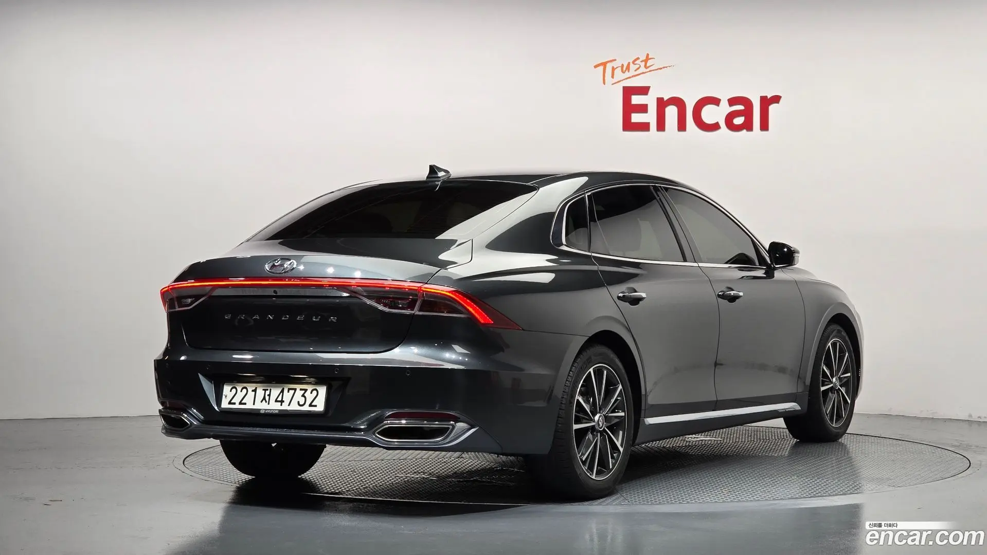 Main__Slider__Photo:Grandeur Hyundai 2021.2-1