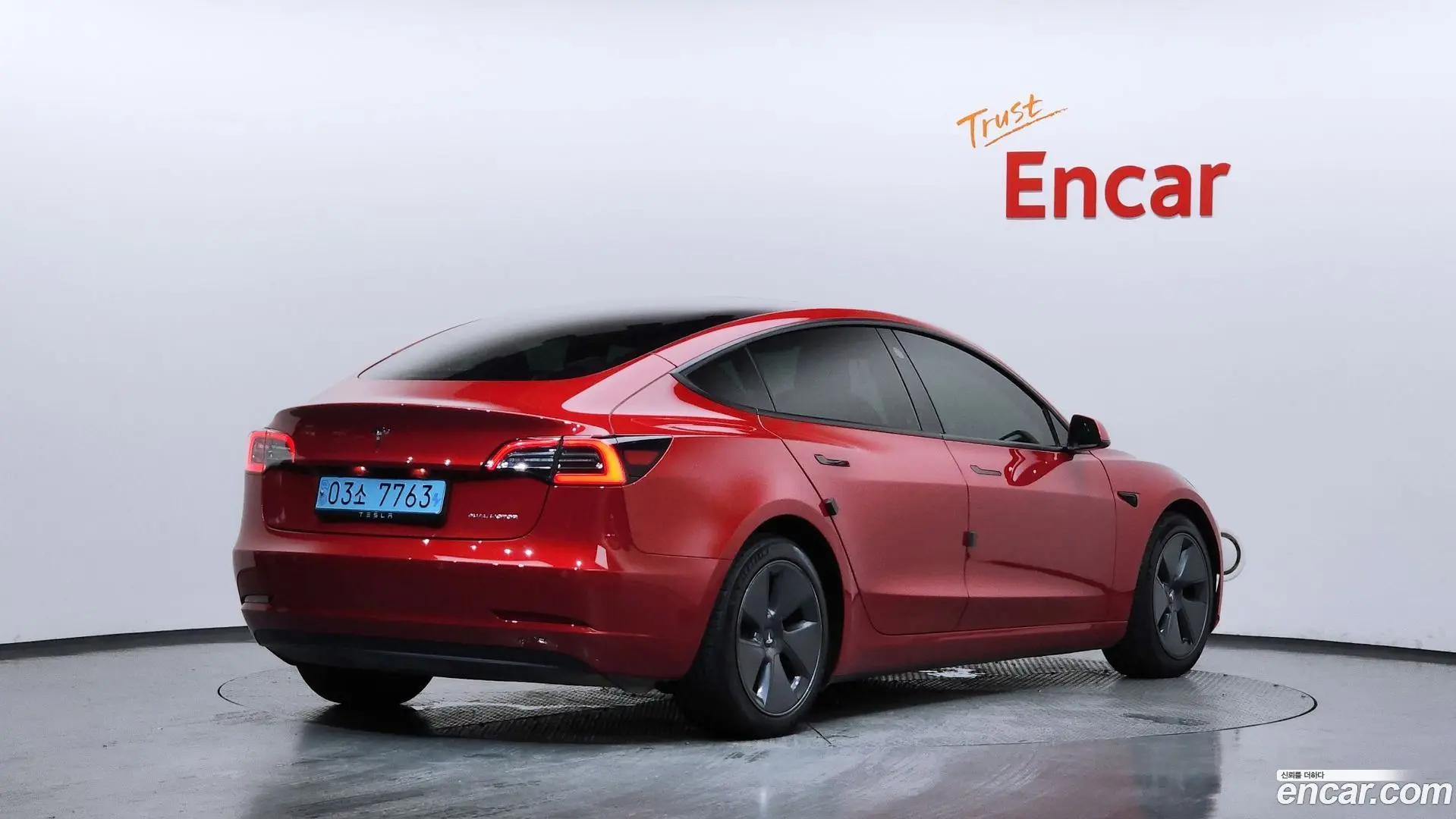 Main__Slider__Photo:Model 3 Tesla 2022.2-1