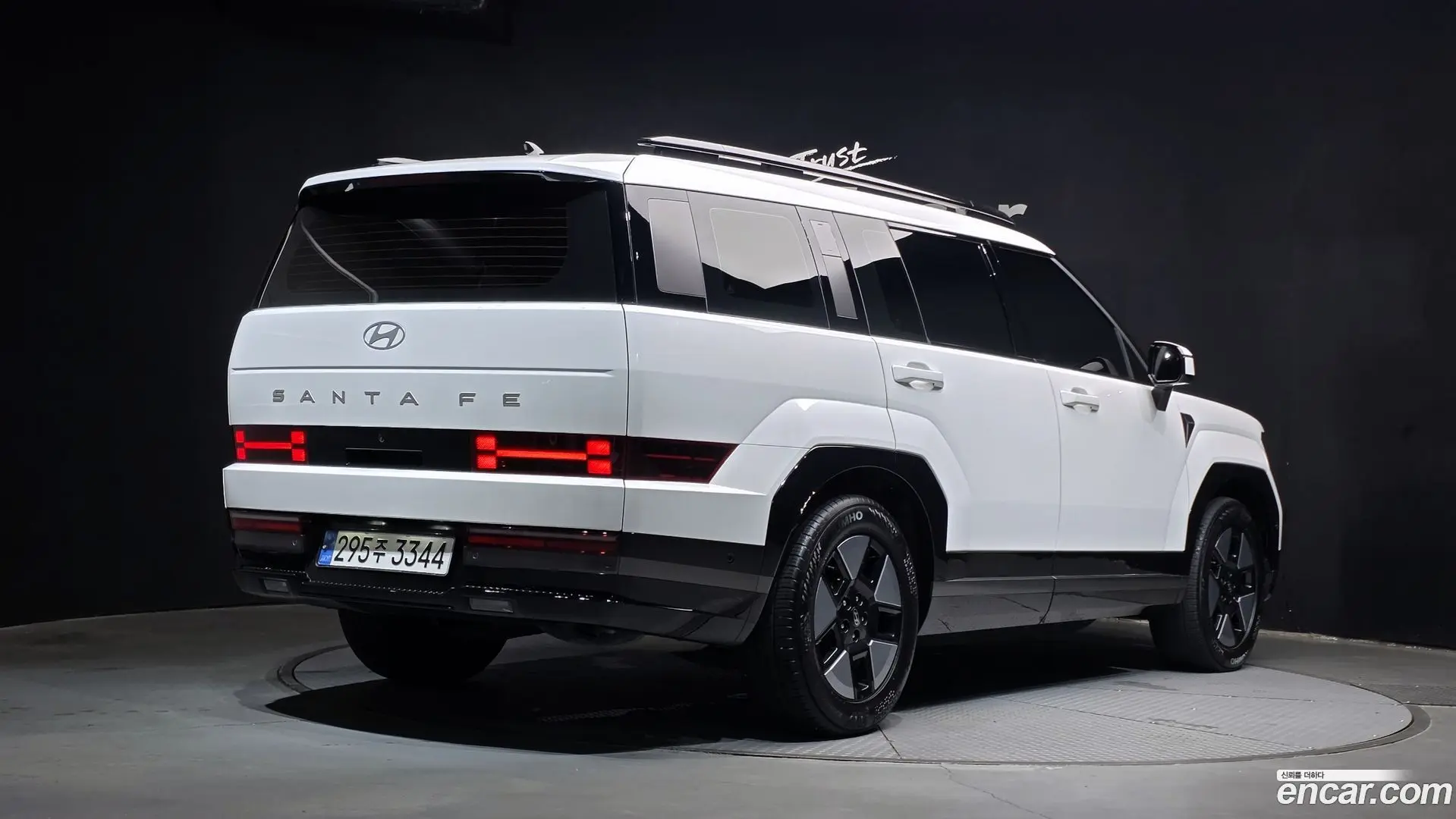 Main__Slider__Photo:Santafe Hyundai 2024.6-1