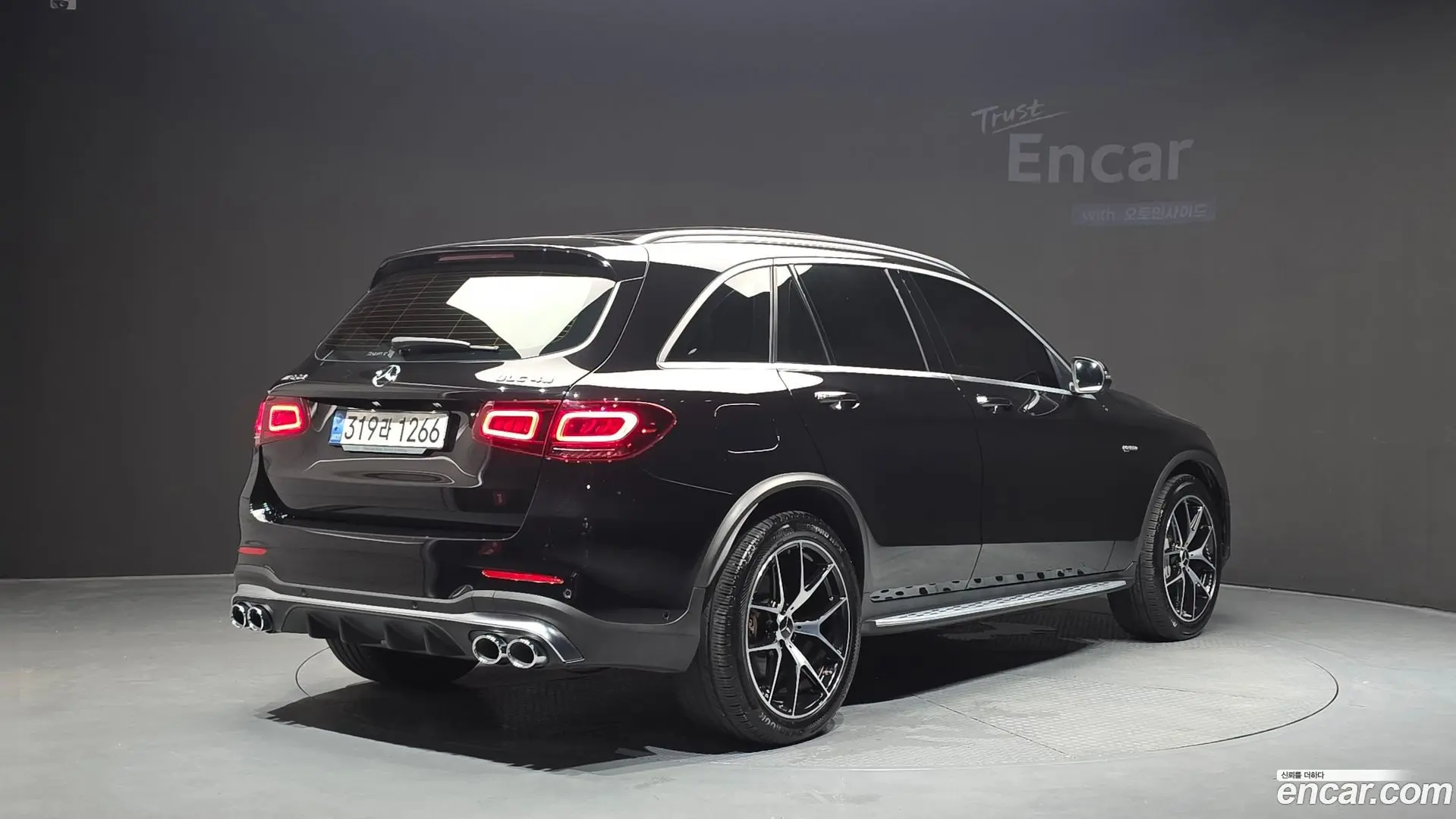 Main__Slider__Photo:GLC-Class Mercedes-Benz 2021.9-1