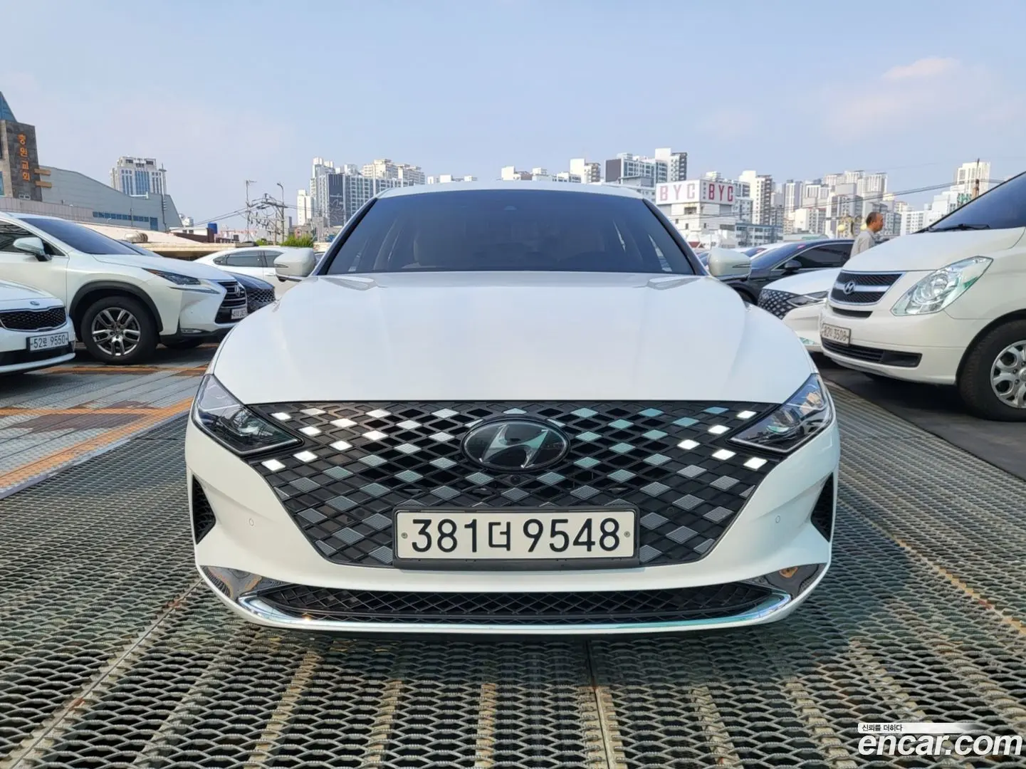 Main__Slider__Photo:Grandeur Hyundai 2021.6-1