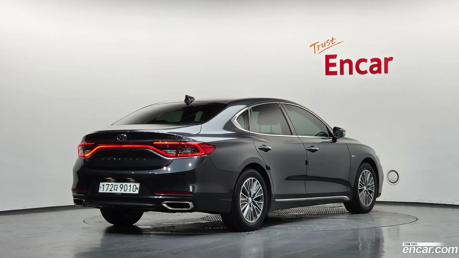 Main__Slider__Photo:Grandeur Hyundai 2019.9-1