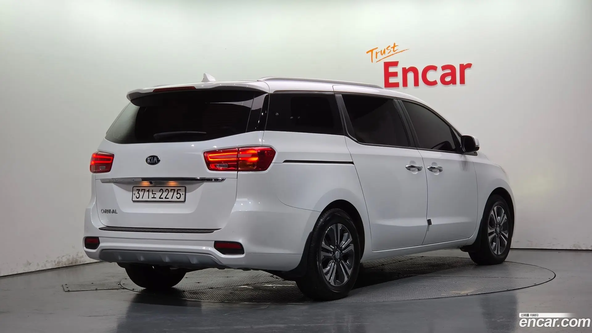 Main__Slider__Photo:Canival Kia 2020.1-1