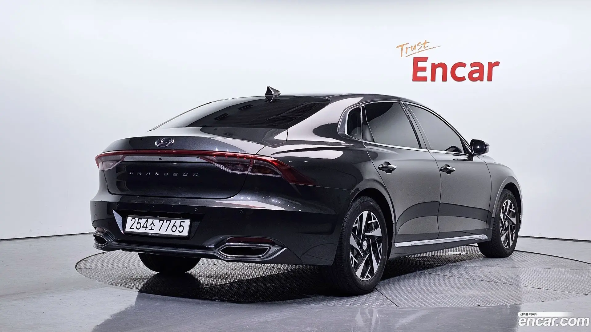 Main__Slider__Photo:Grandeur Hyundai 2021.3-1