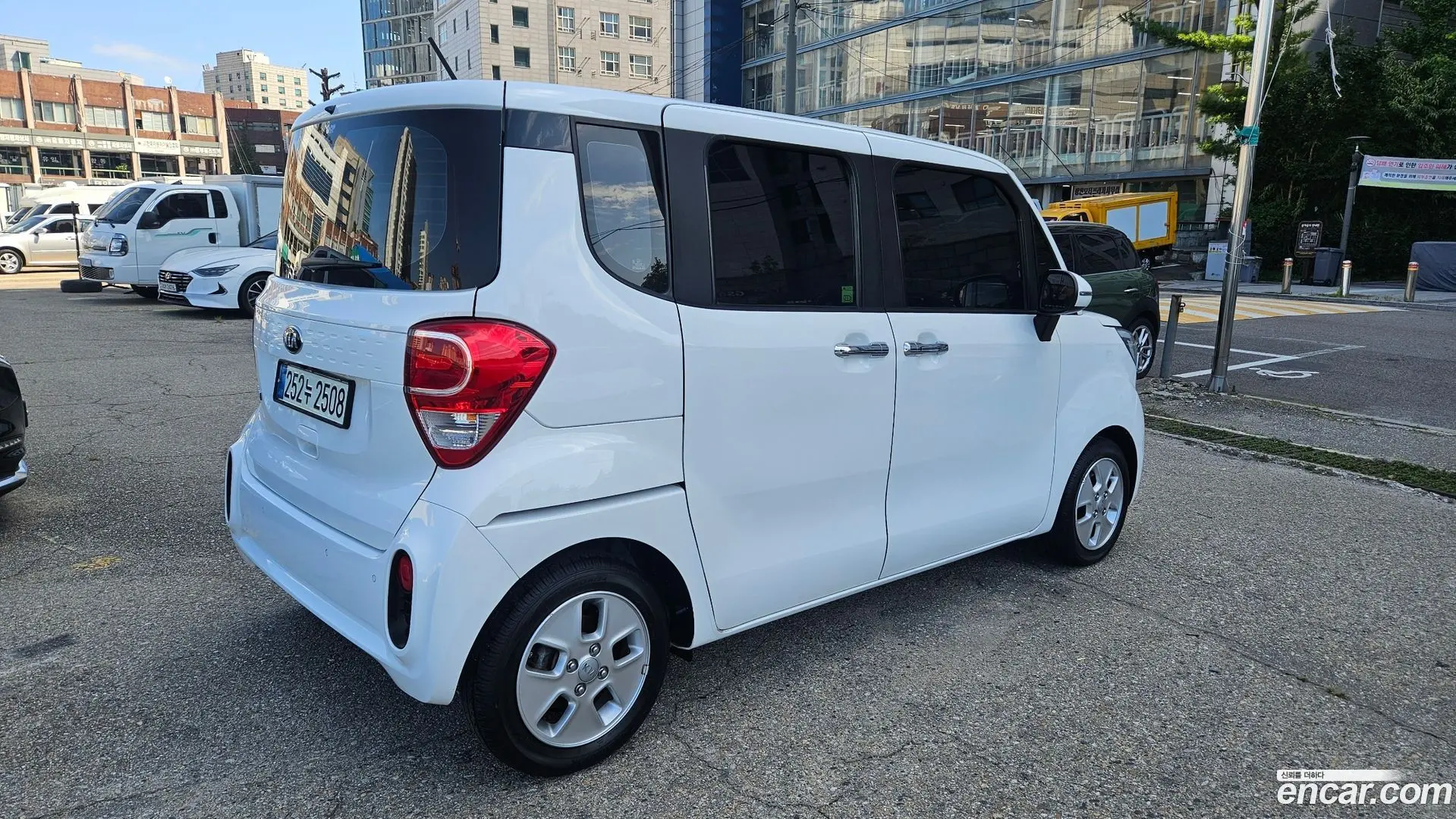 Main__Slider__Photo:RAY Kia 2021.2-1