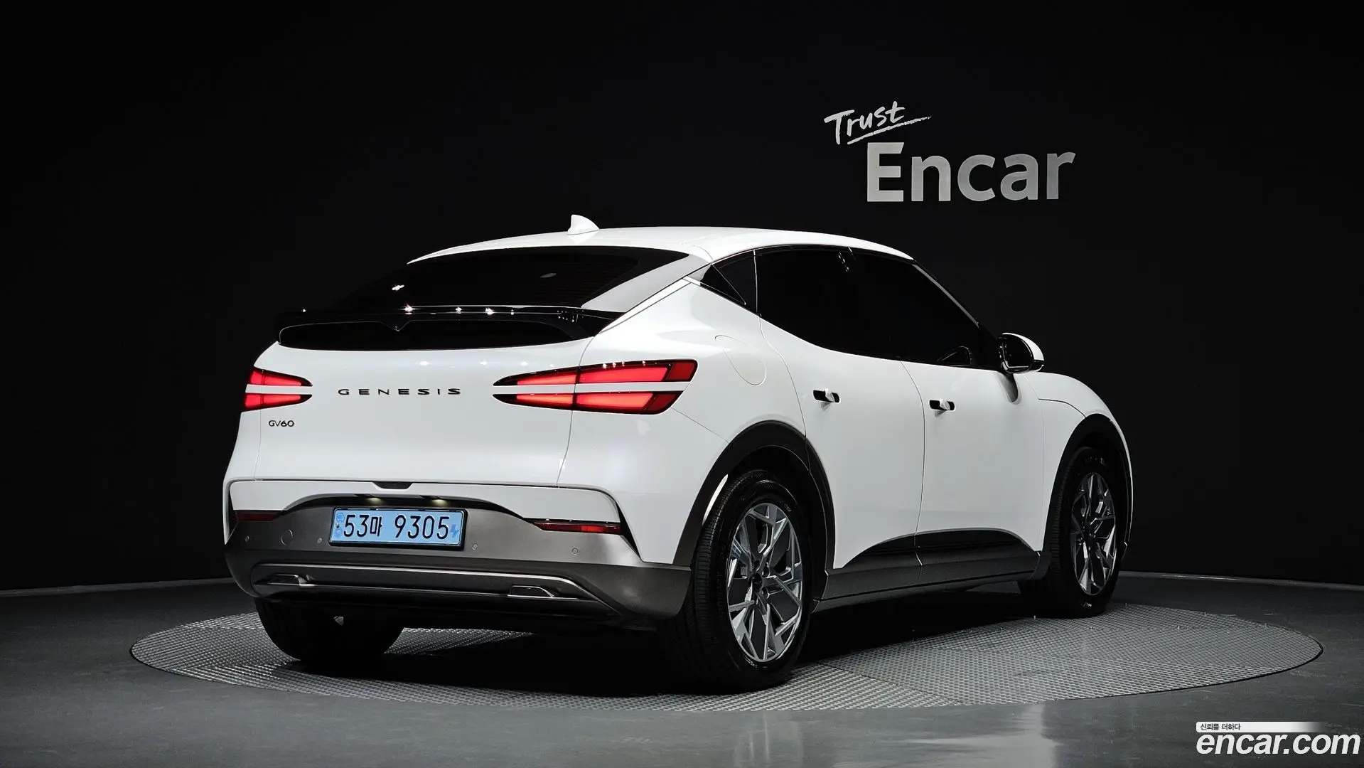 Main__Slider__Photo:GV60 Genesis 2022.10-1