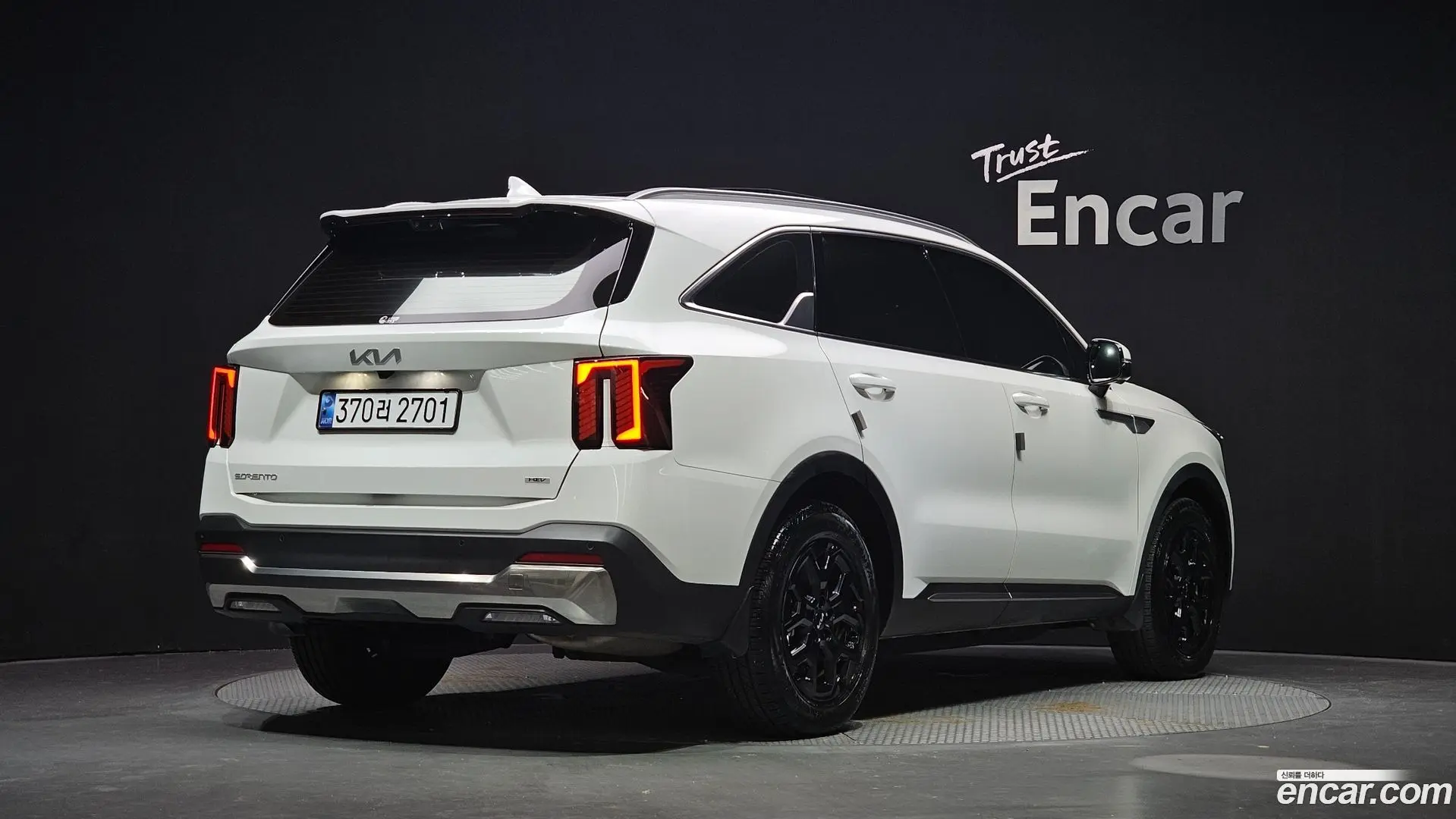 Main__Slider__Photo:Sorento Kia 2024.9-1
