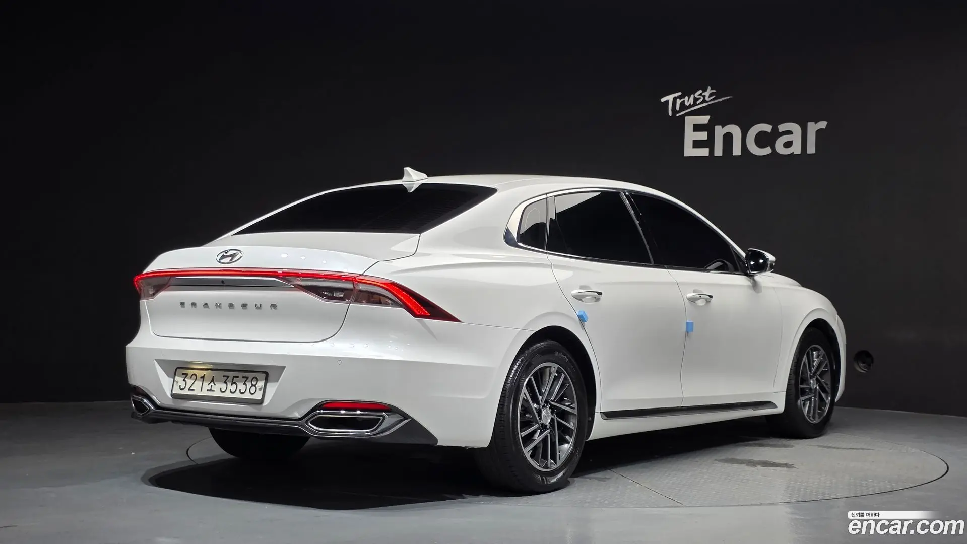 Main__Slider__Photo:Grandeur Hyundai 2022.0-1