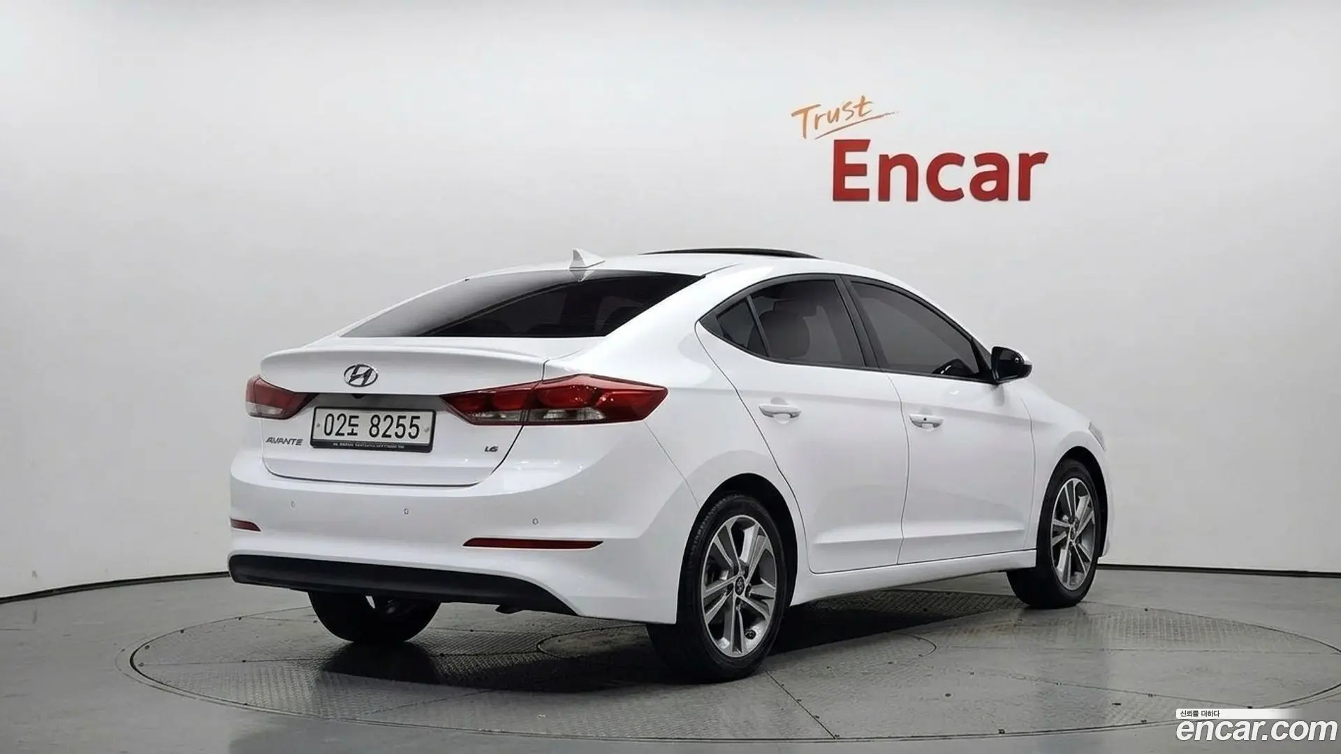 Main__Slider__Photo:AVANTE Hyundai 2018.5-1