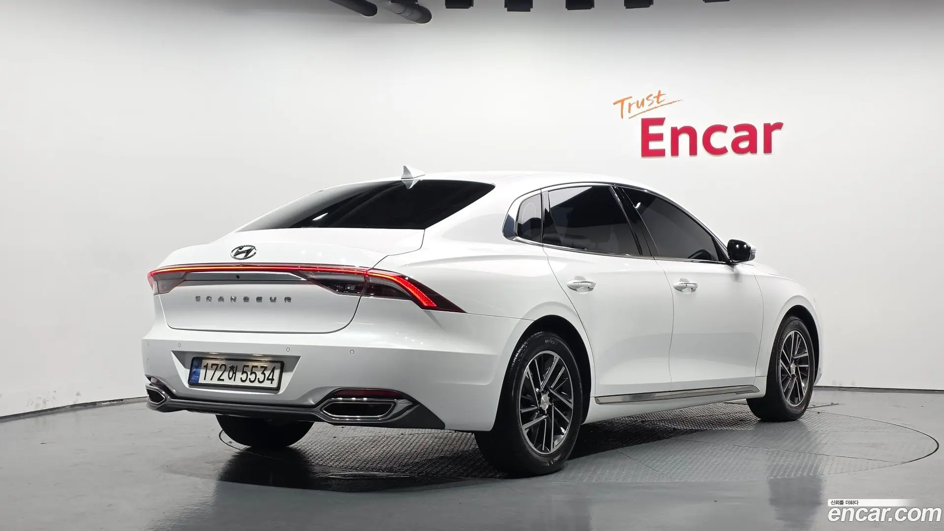 Main__Slider__Photo:Grandeur Hyundai 2022.7-1